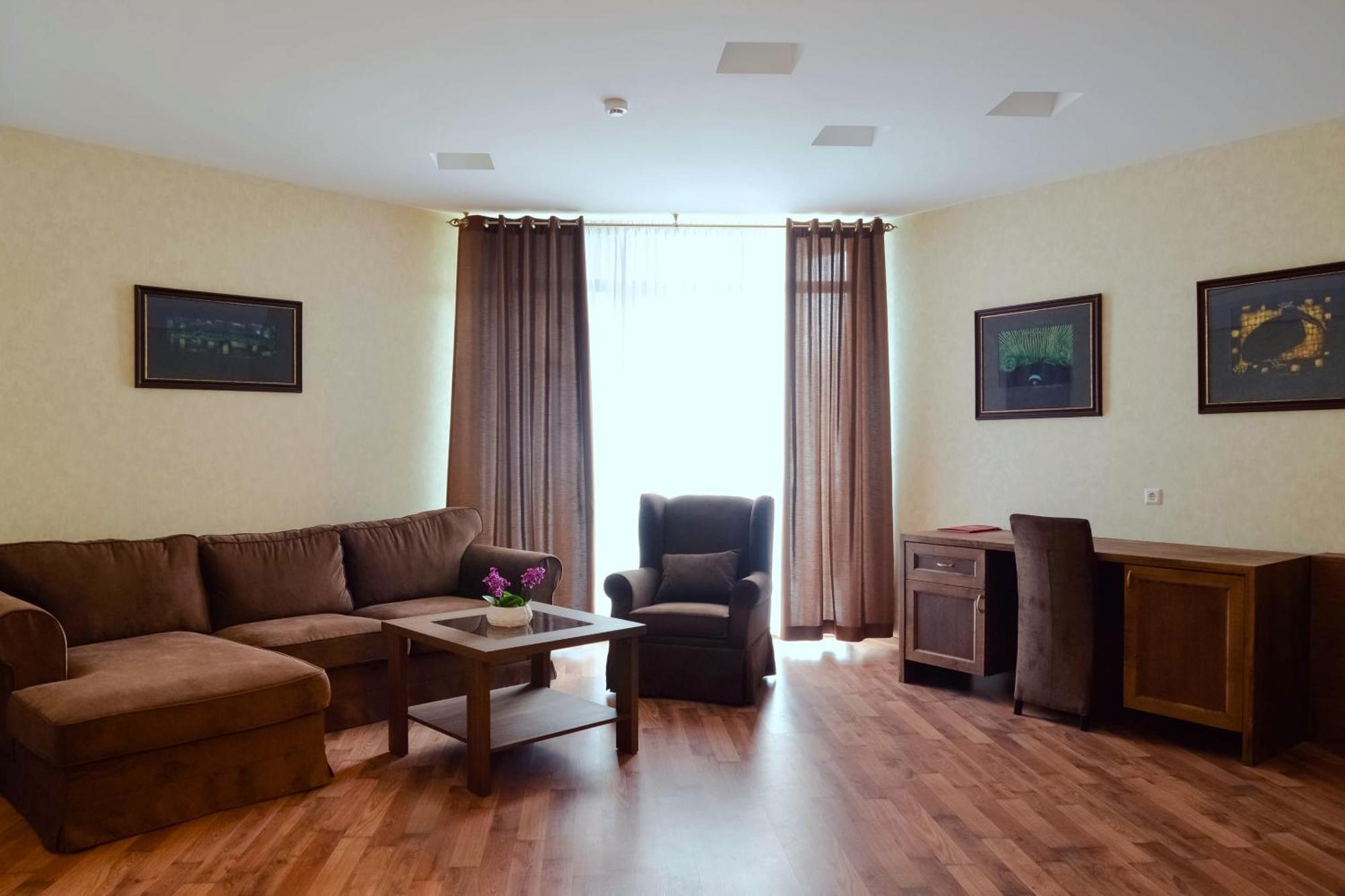 Hotel Saulys Šiauliai Exterior foto
